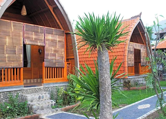ホリデーパーク Kubu Padi Wooden House 2*