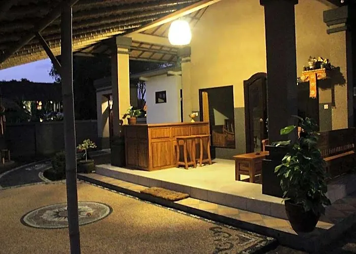 Kubu Padi Wooden House ホリデーパーク
