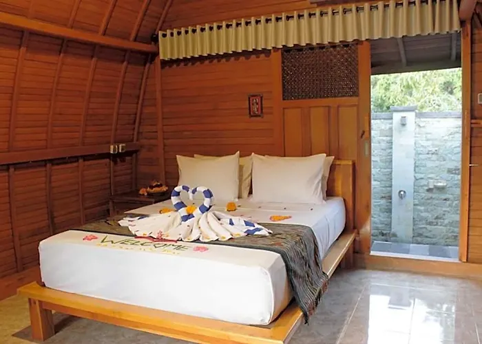 Kubu Padi Wooden House ホリデーパーク ペムテラン