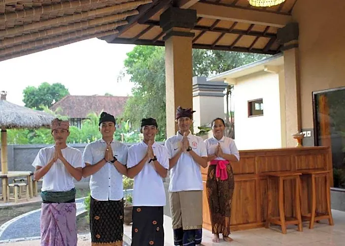 Kubu Padi Wooden House 2*