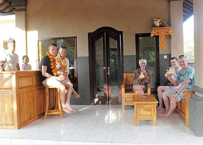ホリデーパーク Kubu Padi Wooden House