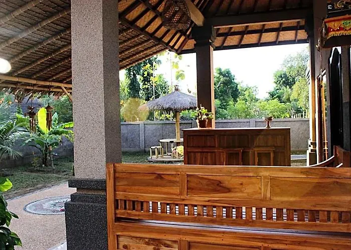 Kubu Padi Wooden House 2*